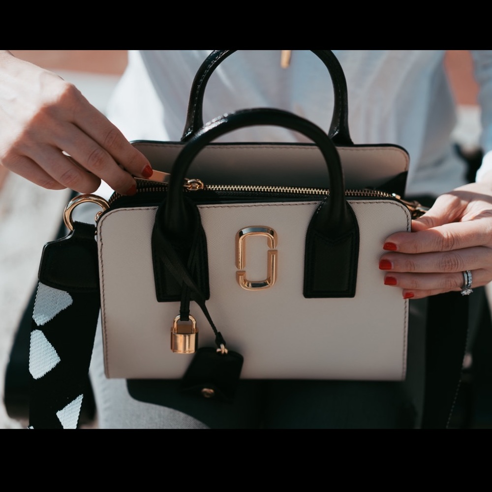 ISO (In search of) Marc Jacobs Little Big Shot